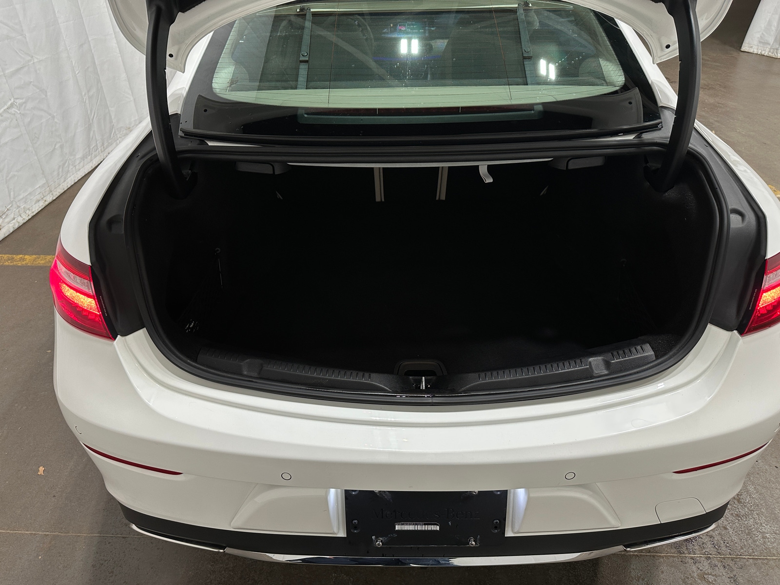 Thumbnail: 2018 Mercedes-Benz E-Class - 6