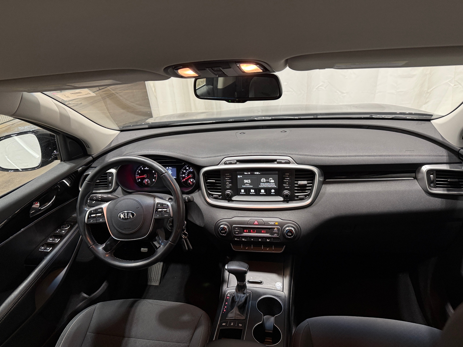 Thumbnail: 2019 Kia Sorento - 3