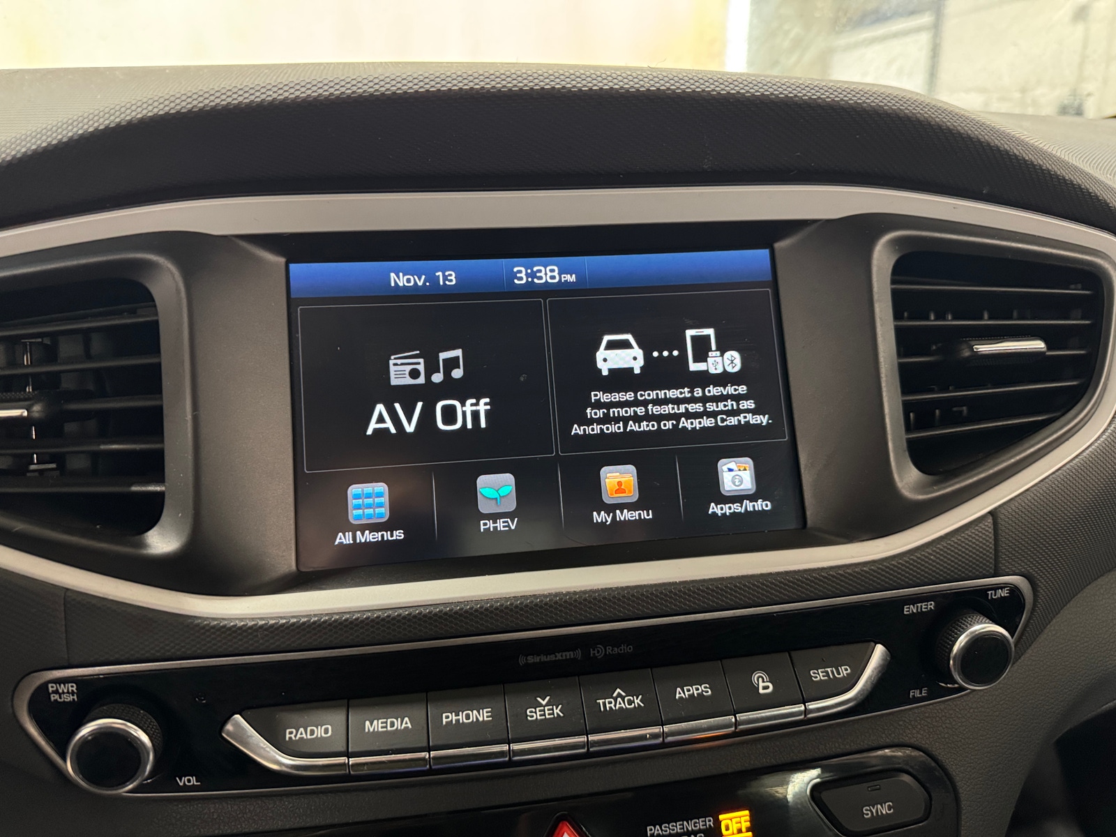 Thumbnail: 2019 Hyundai Ioniq - 3