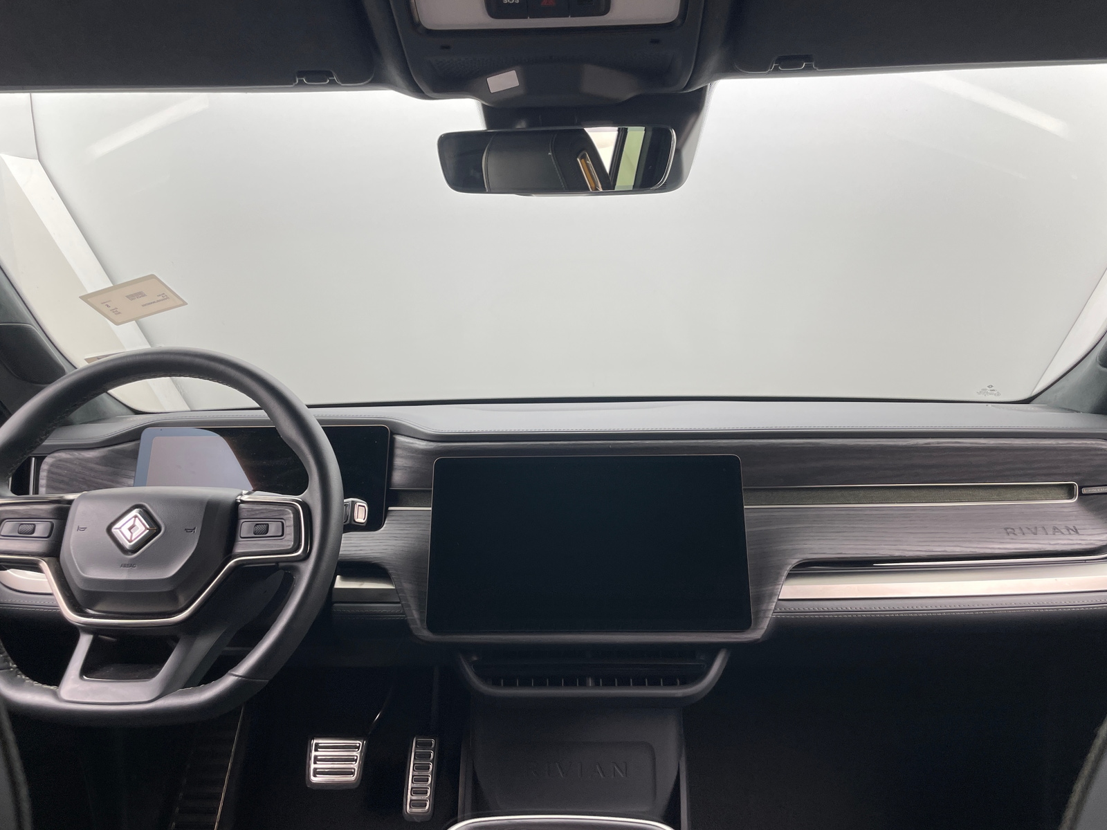 Thumbnail: 2022 Rivian R1S - 2