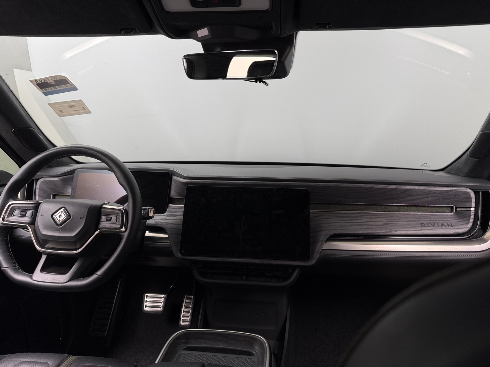 Thumbnail: 2023 Rivian R1T - 2
