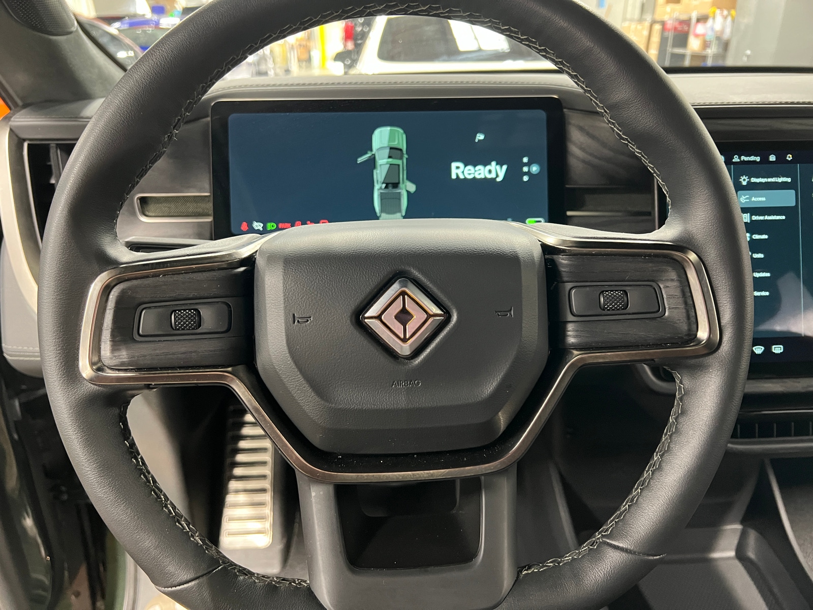 Thumbnail: 2023 Rivian R1T - 4