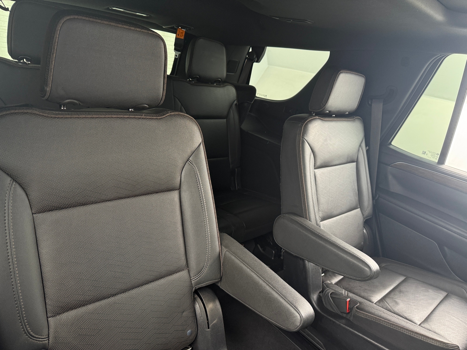 Thumbnail: 2022 Chevrolet Tahoe - 5