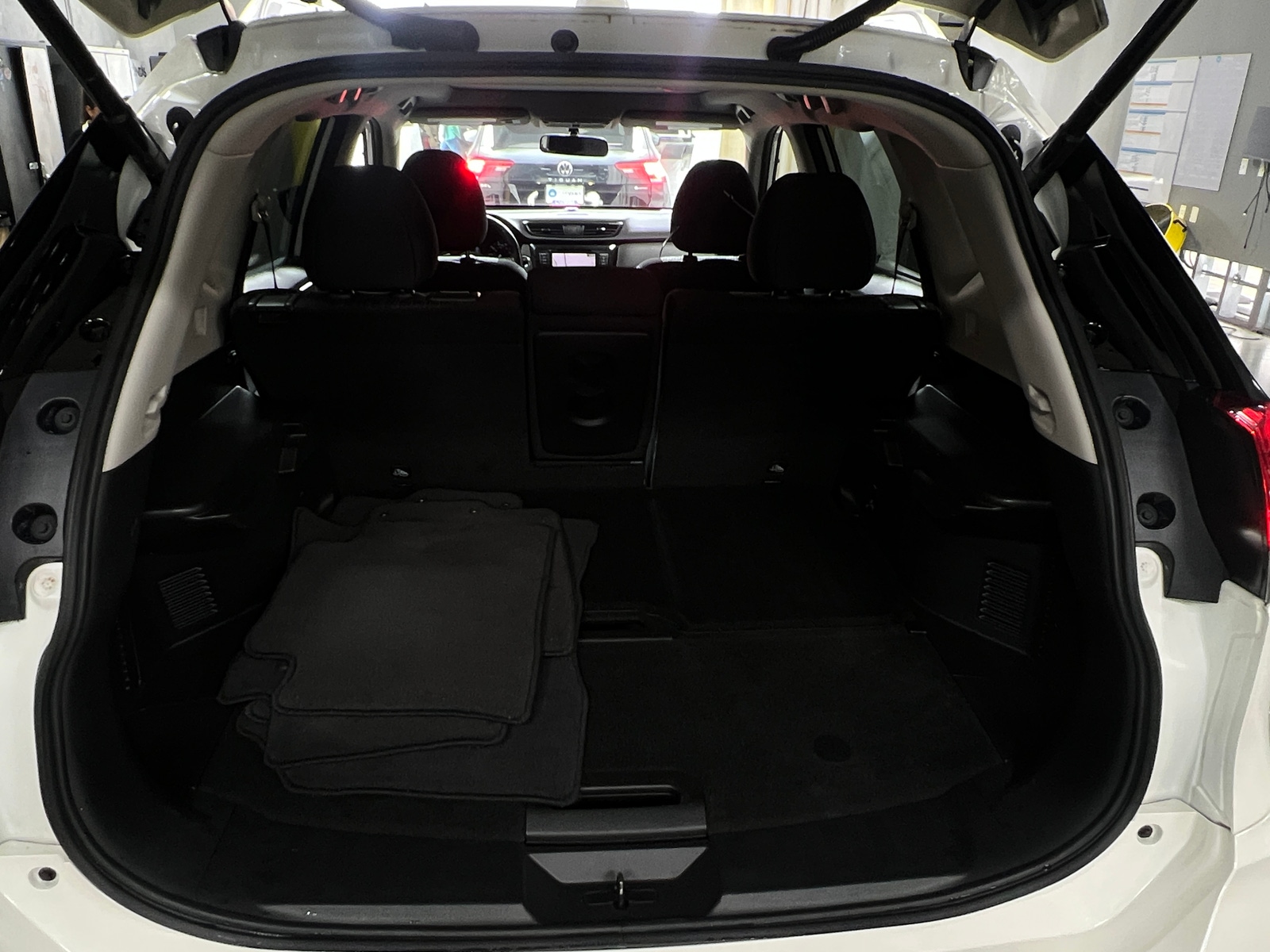 Thumbnail: 2018 Nissan Rogue - 7