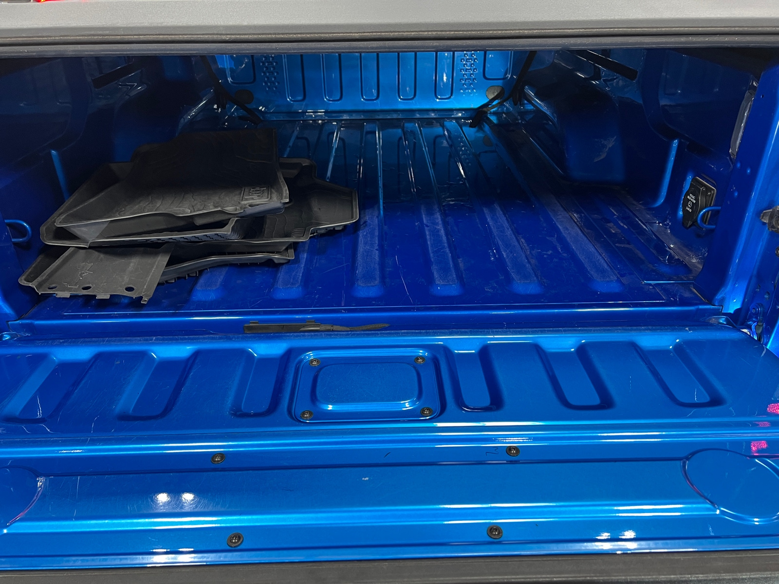 Thumbnail: 2024 Jeep Gladiator - 7