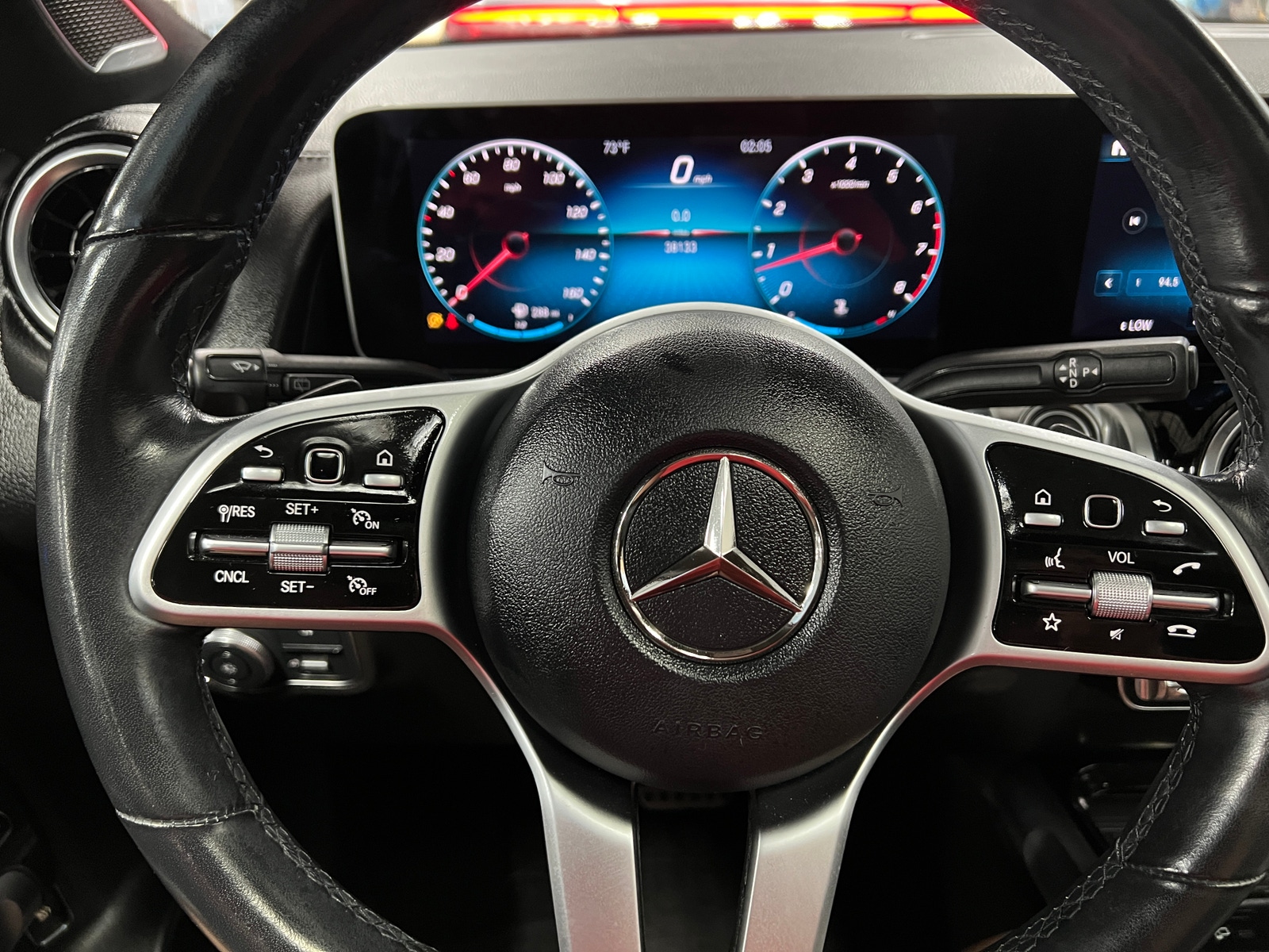 Thumbnail: 2021 Mercedes-Benz GLB - 4