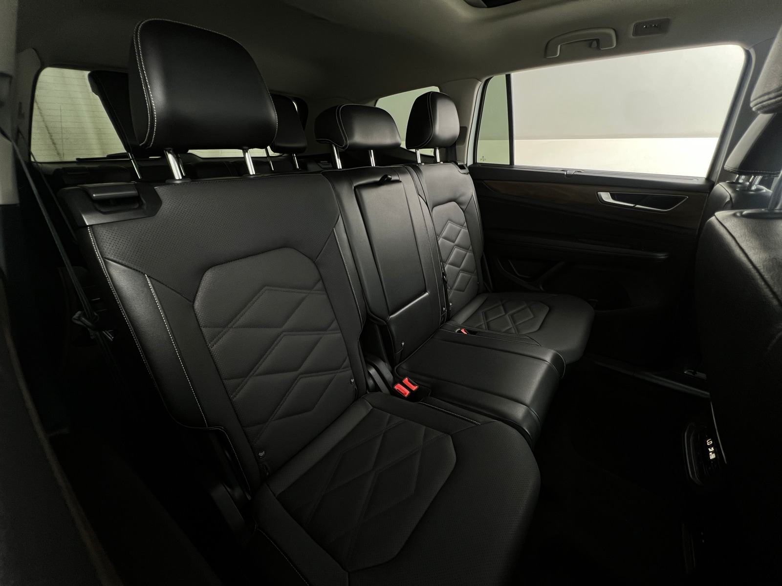 Thumbnail: 2024 Volkswagen Atlas - 5