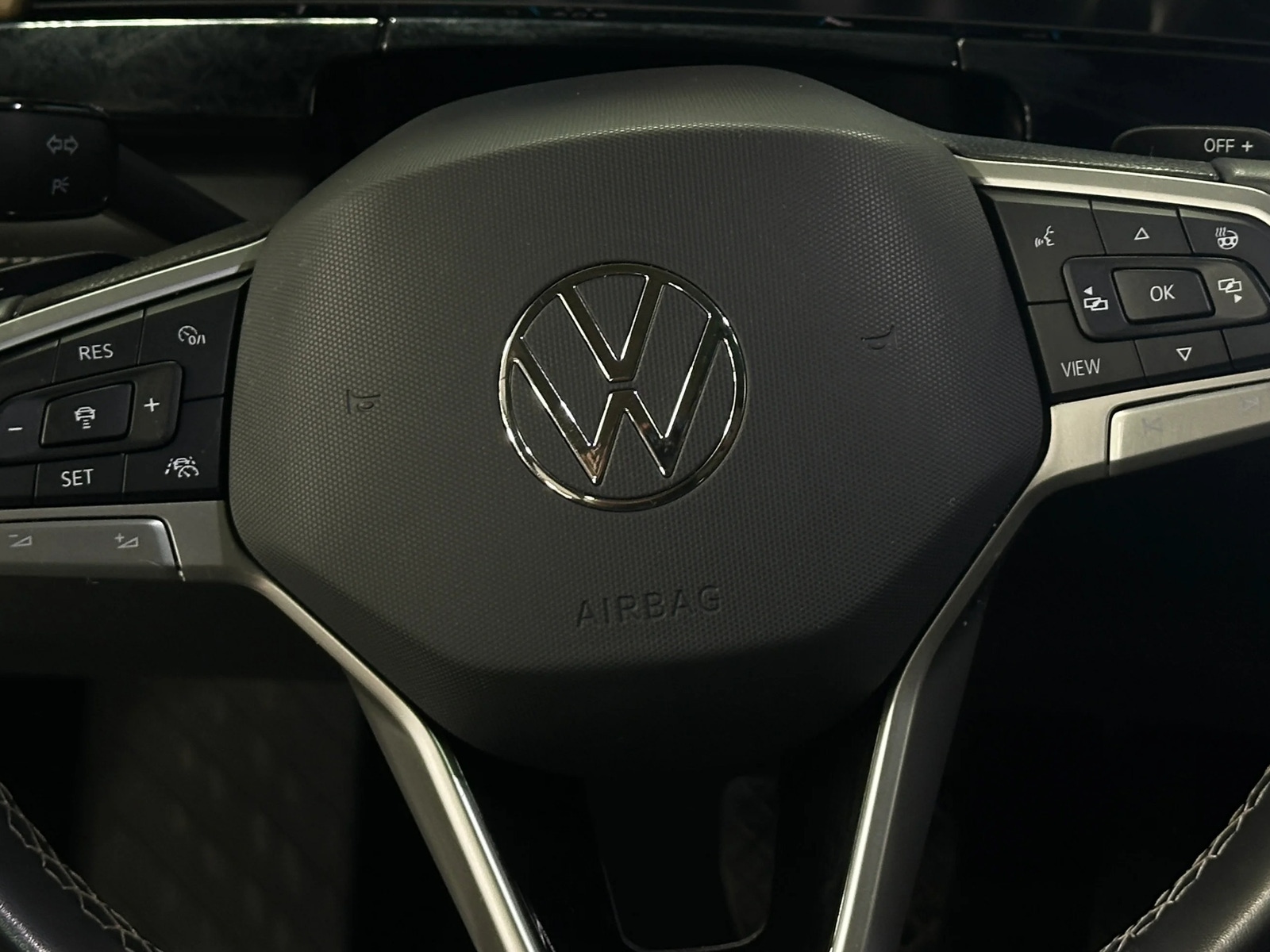 Thumbnail: 2024 Volkswagen Atlas - 4