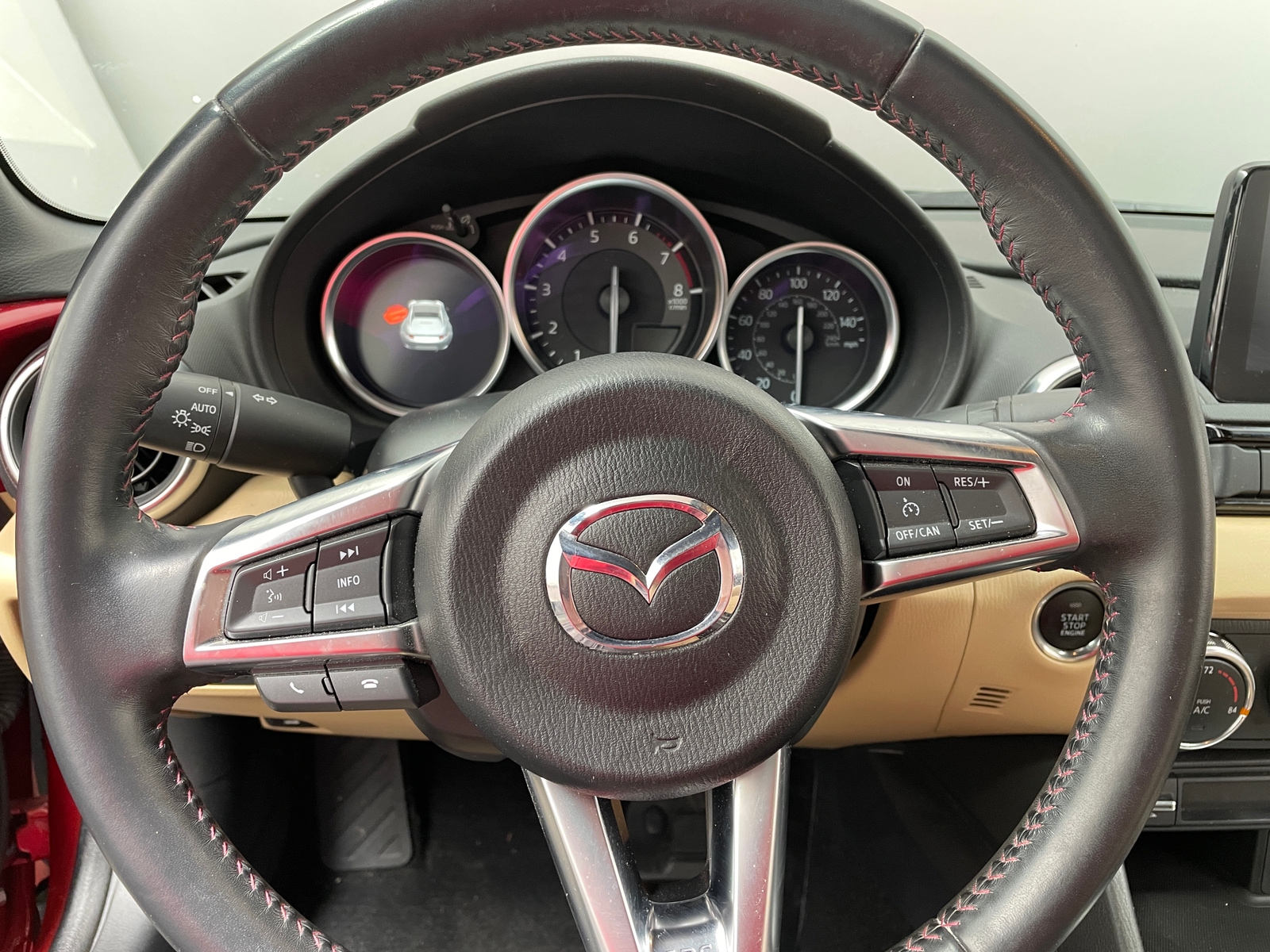 Thumbnail: 2018 Mazda MX-5 Miata - 4