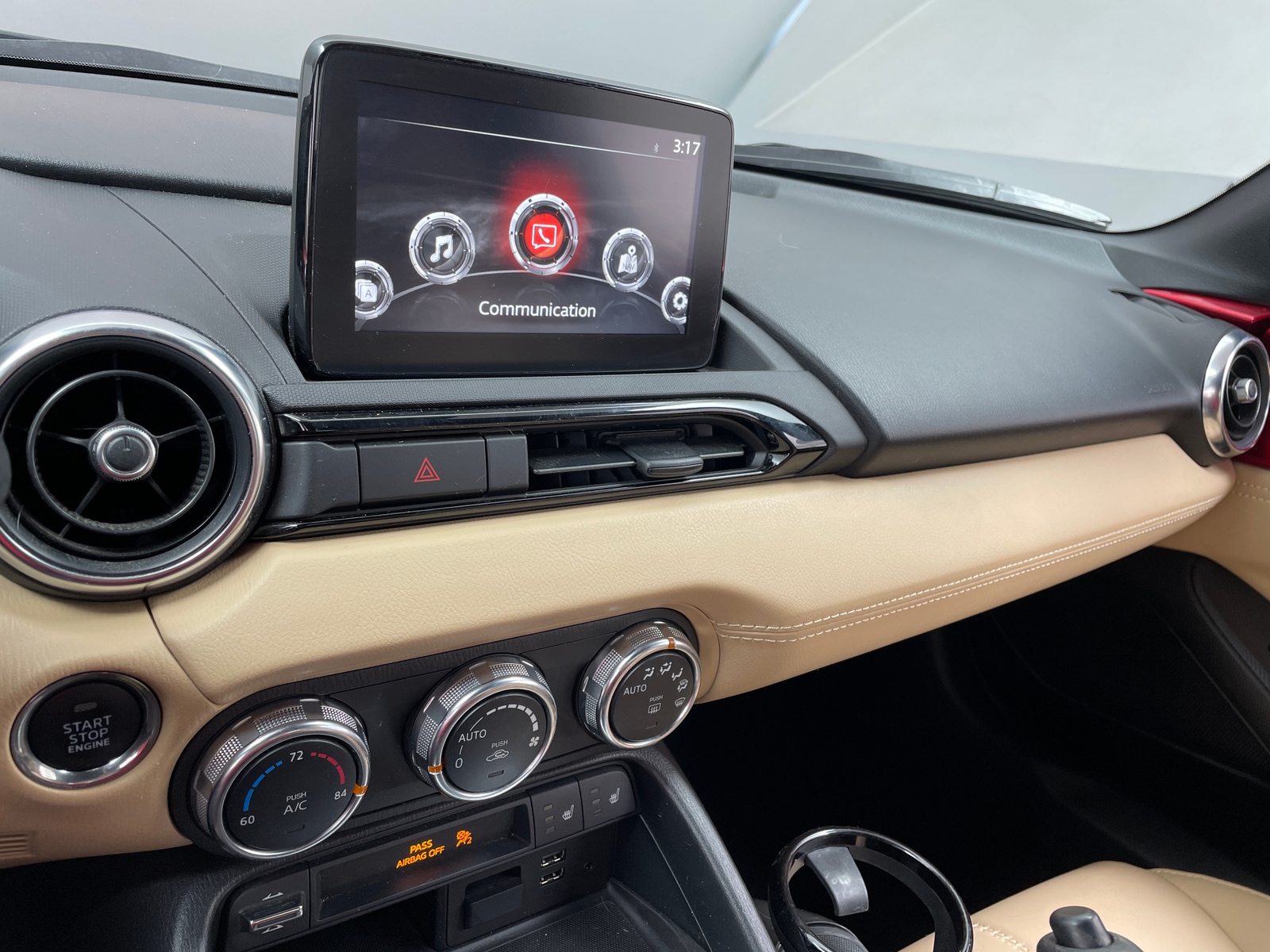 Thumbnail: 2018 Mazda MX-5 Miata - 3