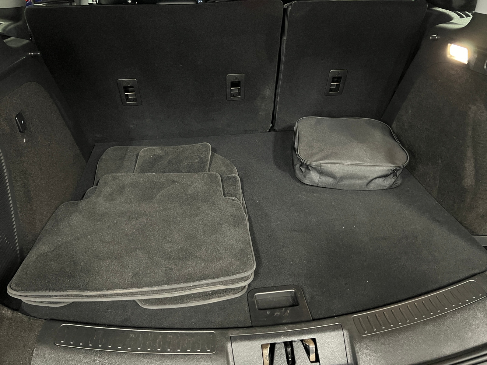 Thumbnail: 2022 Lincoln Corsair - 6