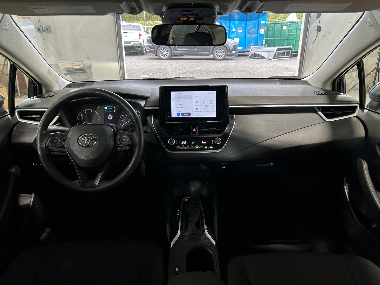 Thumbnail: 2025 Toyota Corolla - 3