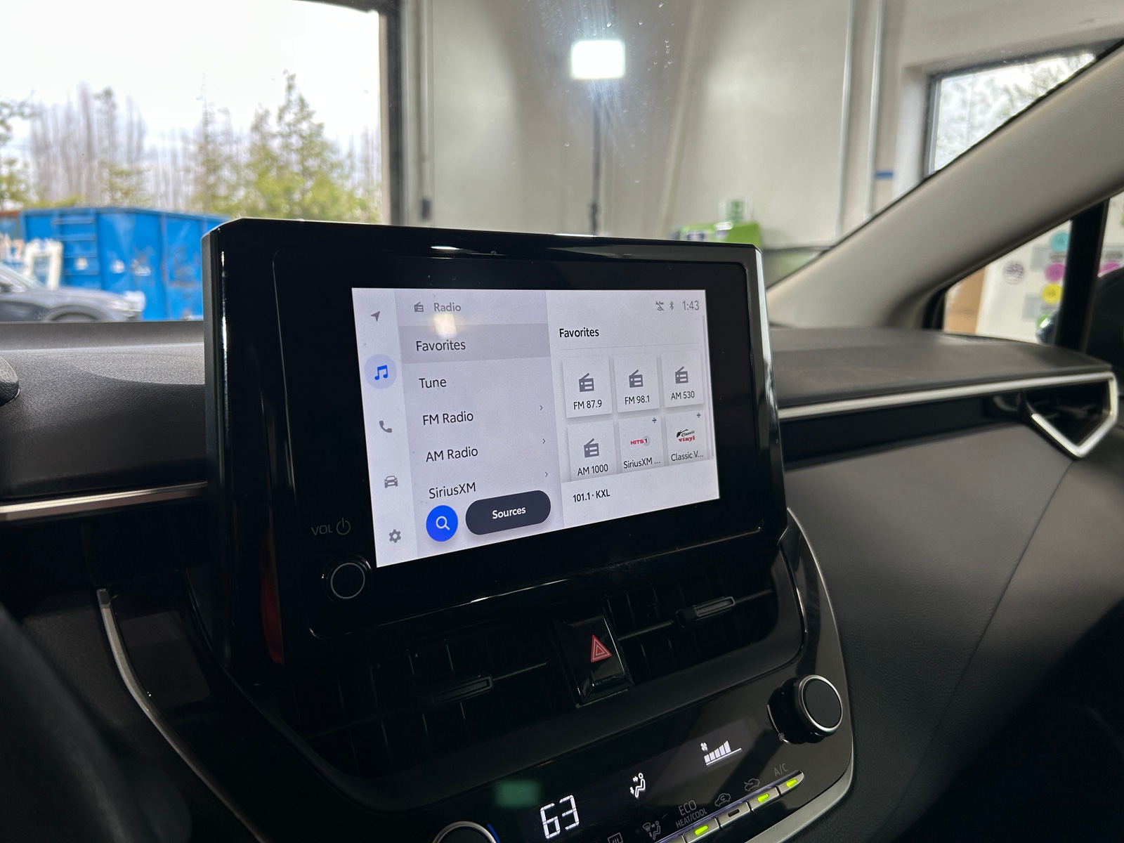 Thumbnail: 2025 Toyota Corolla - 4