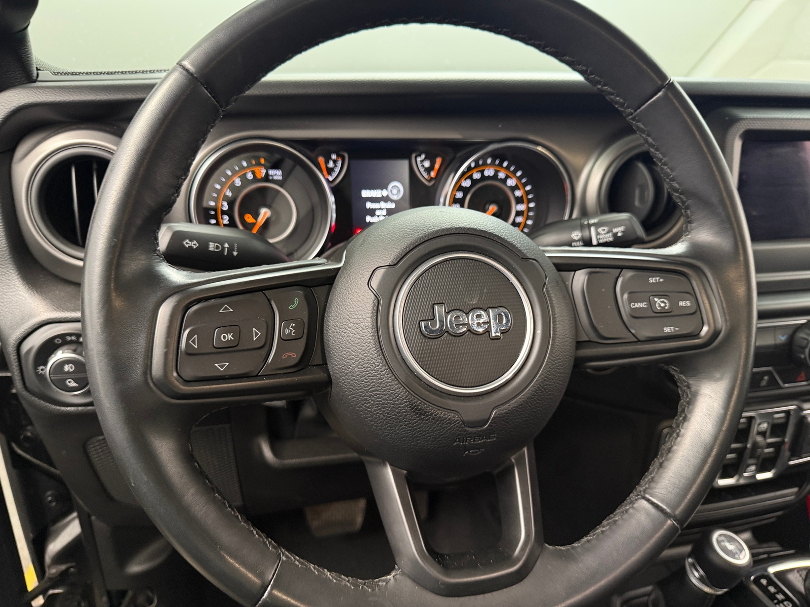 Thumbnail: 2022 Jeep Gladiator - 5