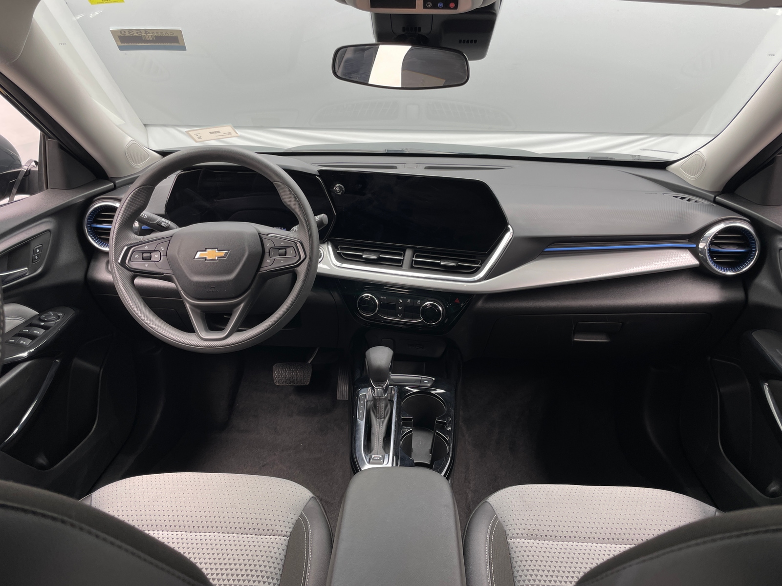 Thumbnail: 2025 Chevrolet Trax - 3