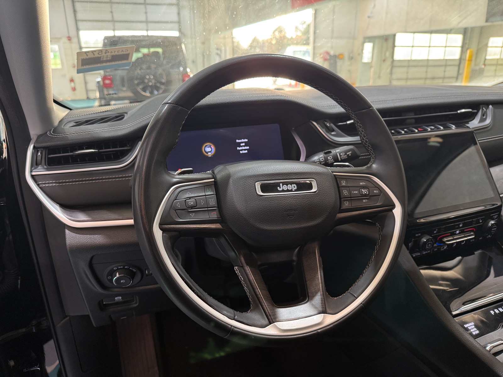 Thumbnail: 2023 Jeep Grand Cherokee - 4