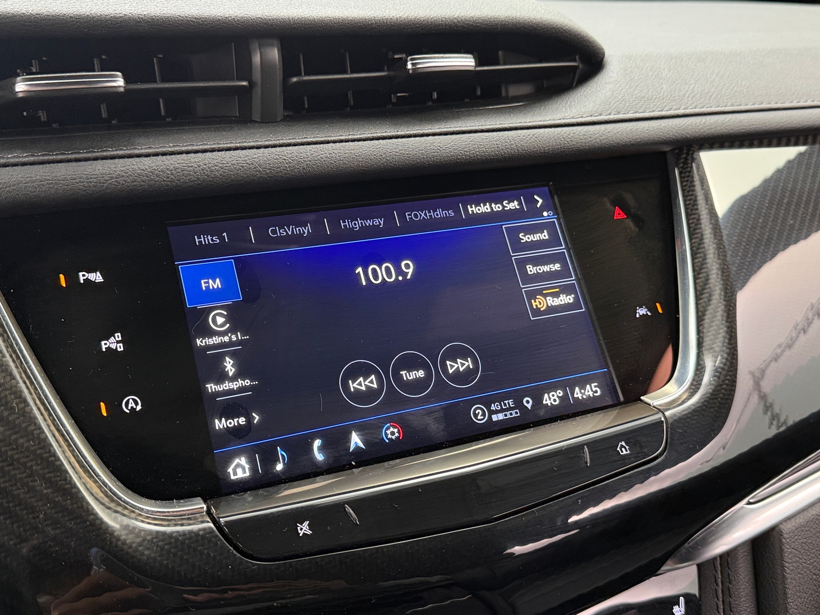 Thumbnail: 2024 Cadillac XT6 - 3