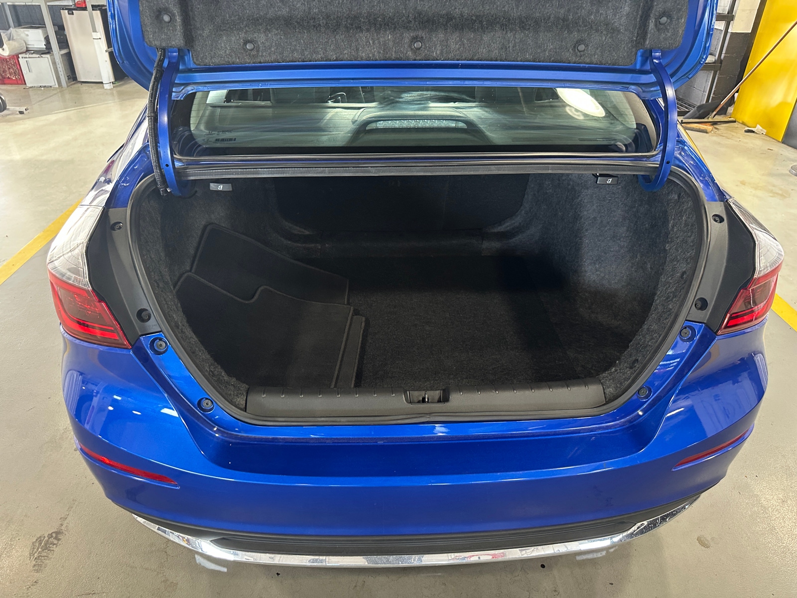 Thumbnail: 2019 Honda Insight - 7