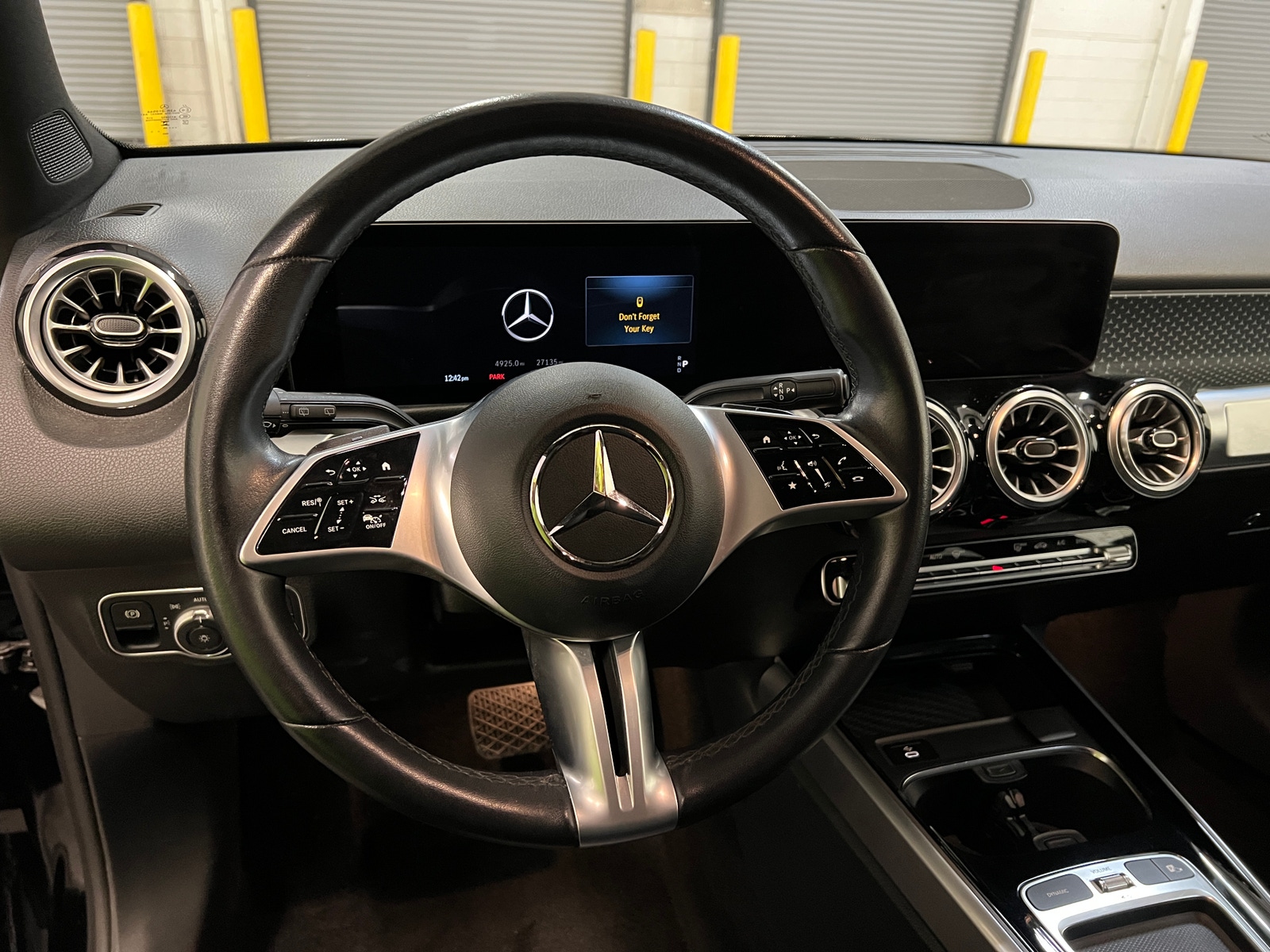 Thumbnail: 2024 Mercedes-Benz GLB - 4