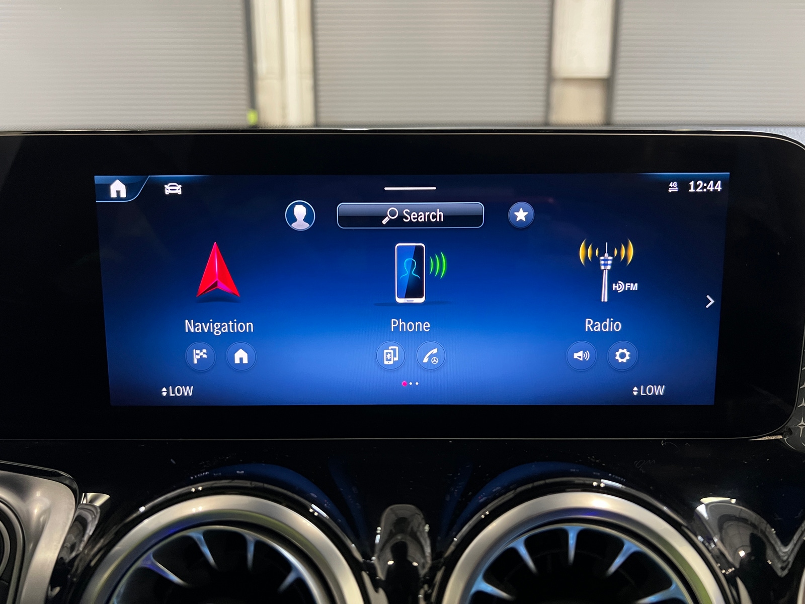 Thumbnail: 2024 Mercedes-Benz GLB - 3