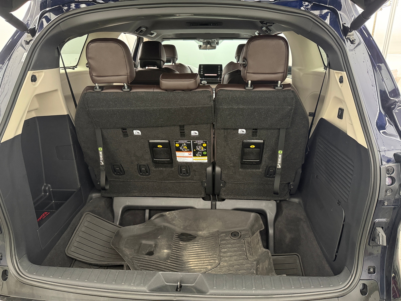 Thumbnail: 2024 Toyota Sienna - 6