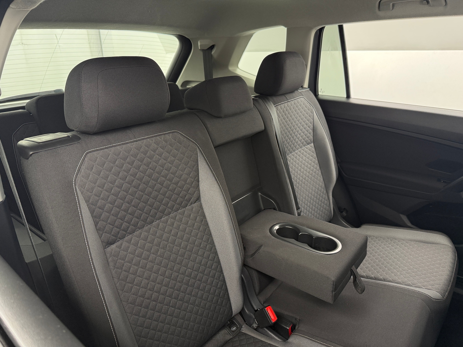 Thumbnail: 2021 Volkswagen Tiguan - 6