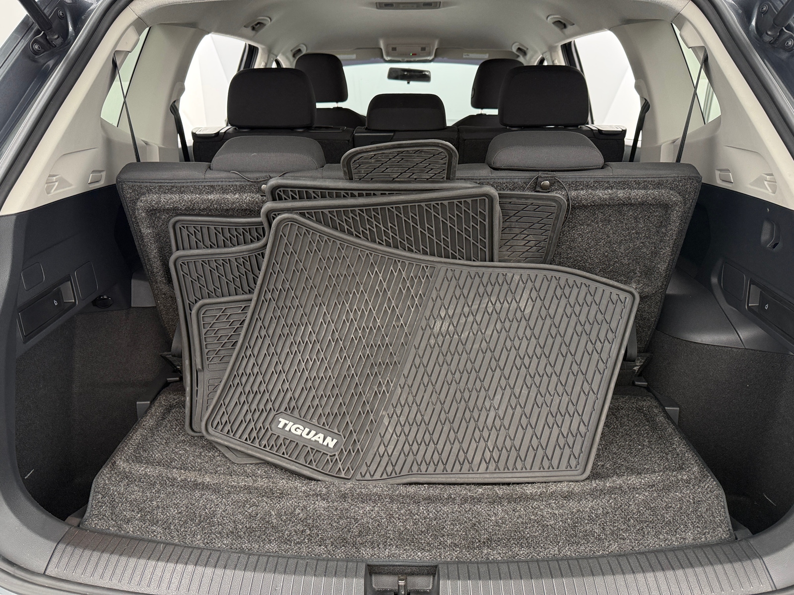 Thumbnail: 2021 Volkswagen Tiguan - 7