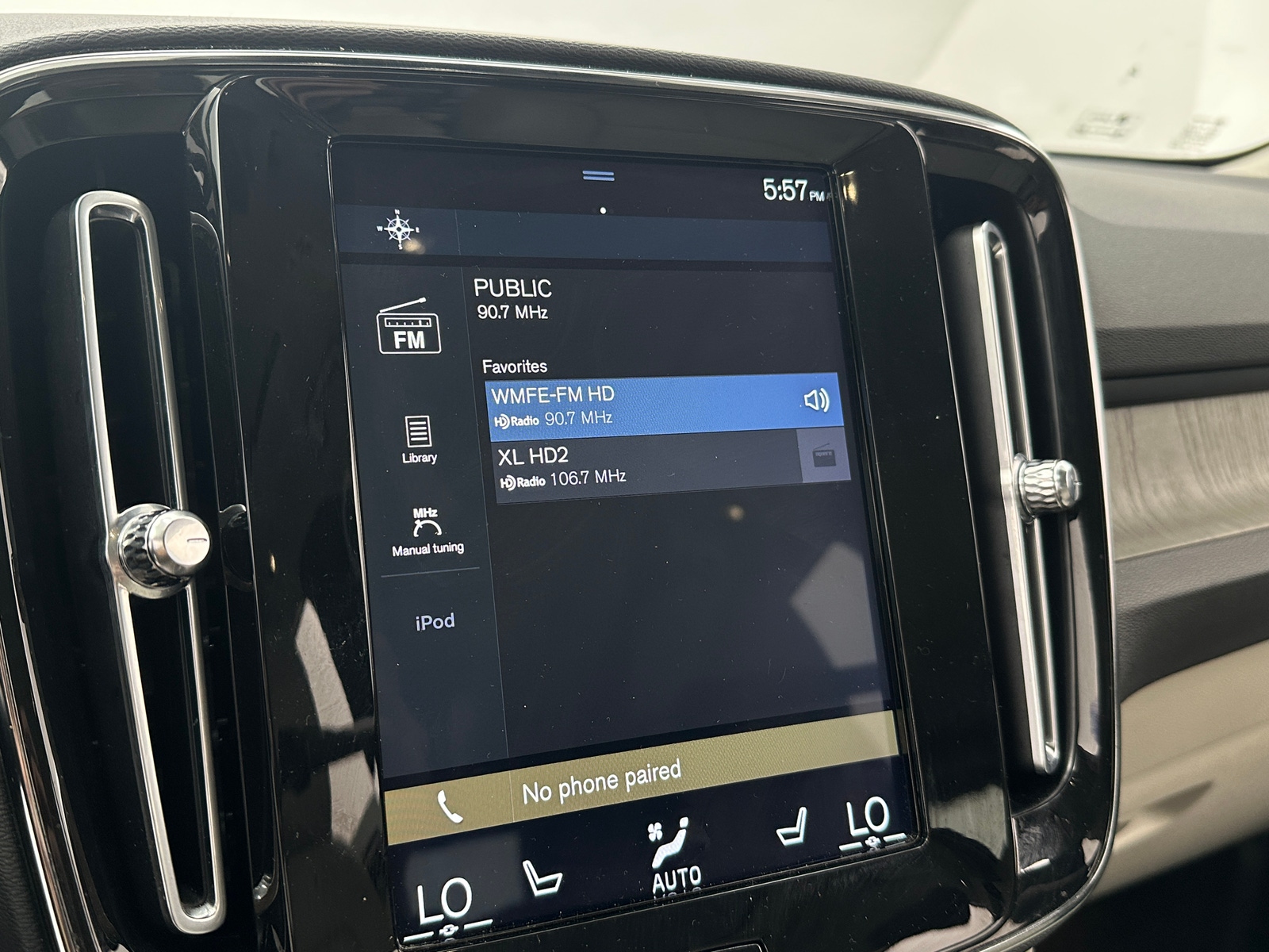 Thumbnail: 2019 Volvo XC40 - 3