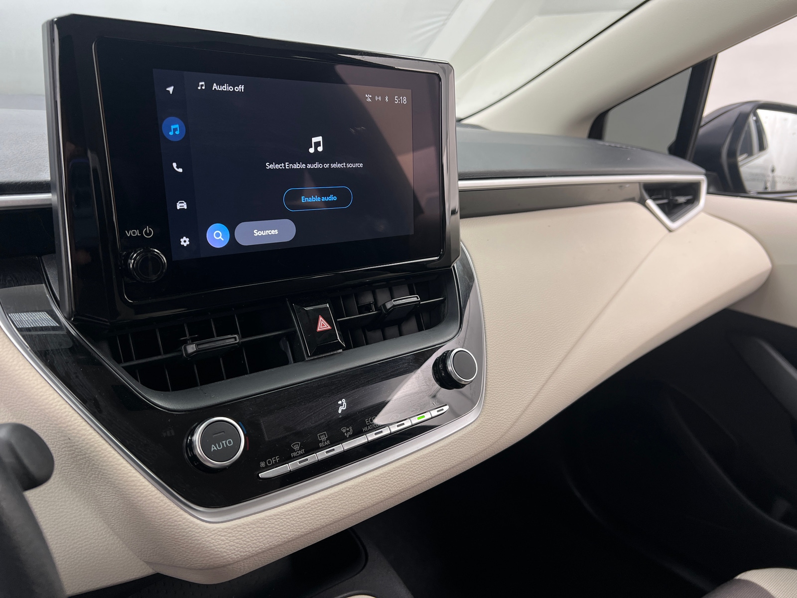 Thumbnail: 2025 Toyota Corolla - 4