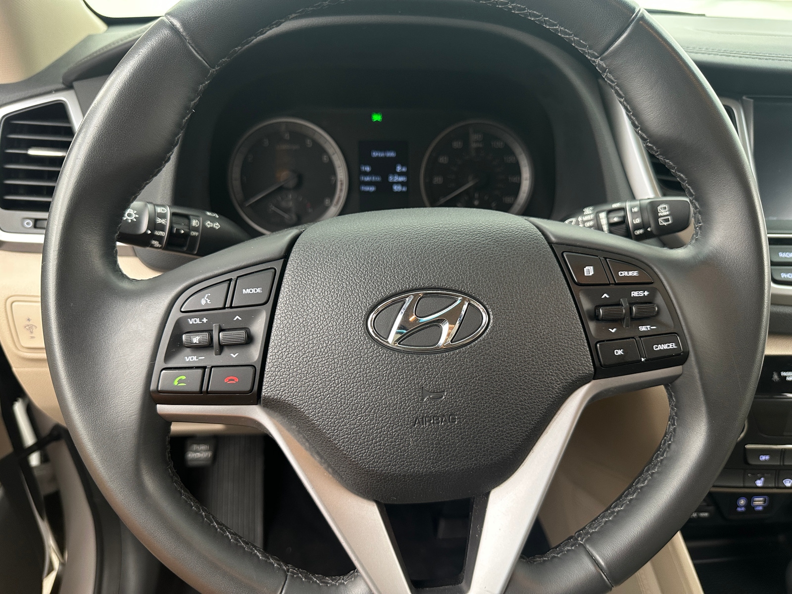 Thumbnail: 2017 Hyundai Tucson - 4