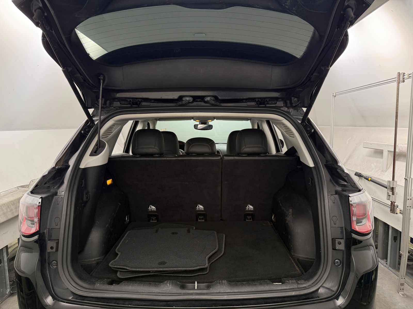 Thumbnail: 2017 Jeep Compass - 7