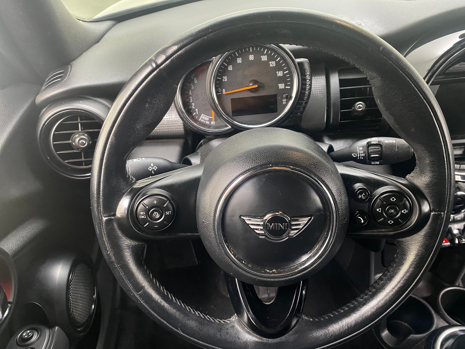 Thumbnail: 2017 MINI Cooper Convertible - 4