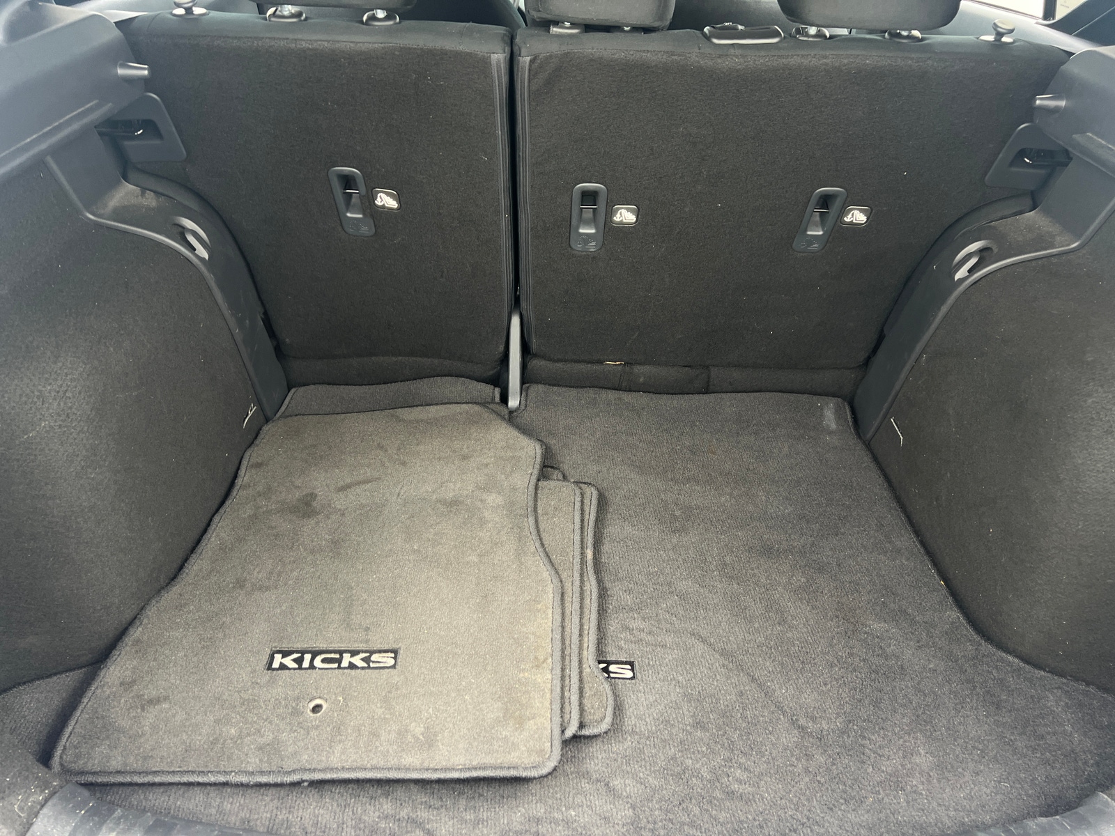 Thumbnail: 2024 Nissan Kicks - 7