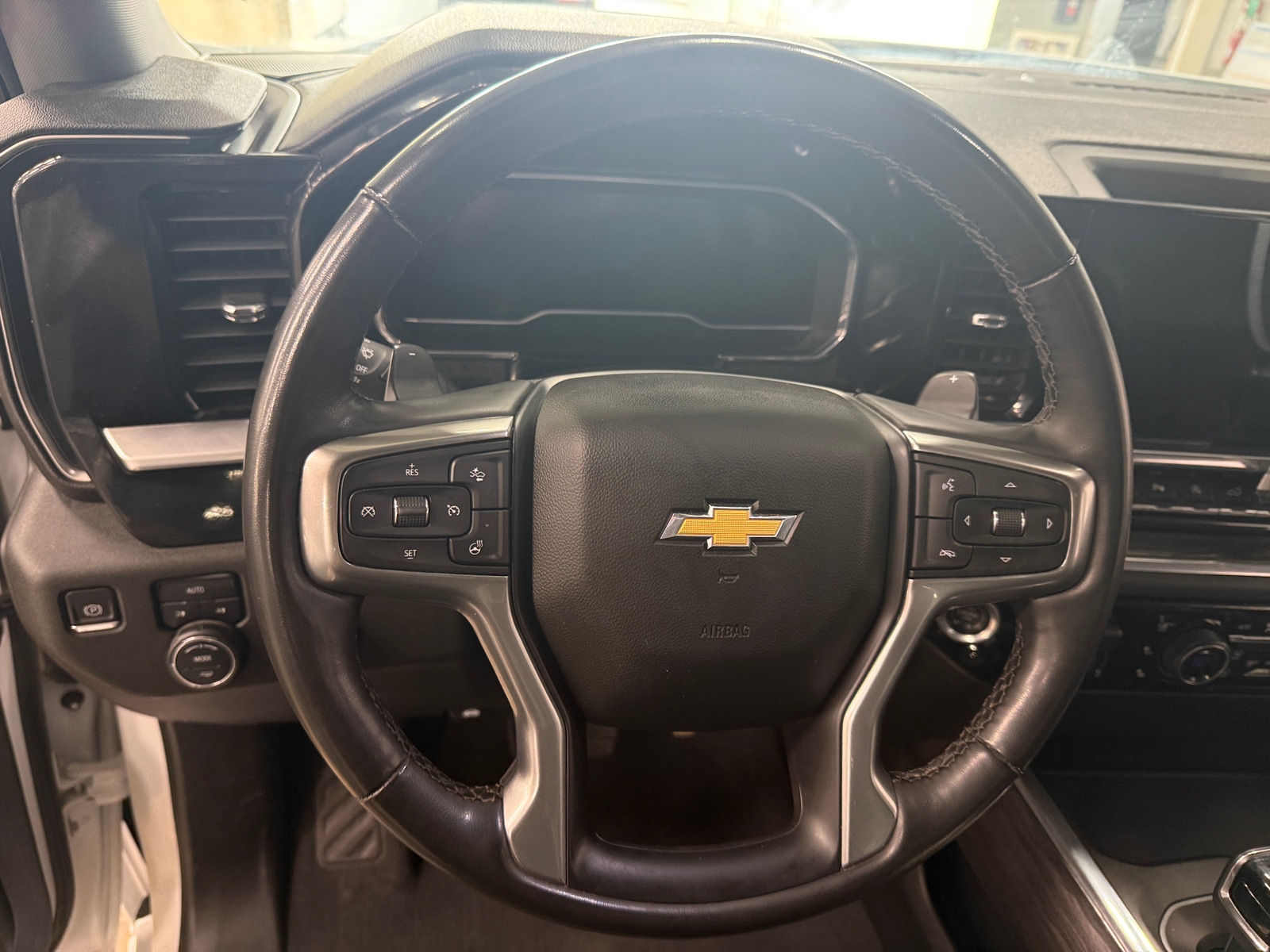 Thumbnail: 2023 Chevrolet Silverado 1500 - 4