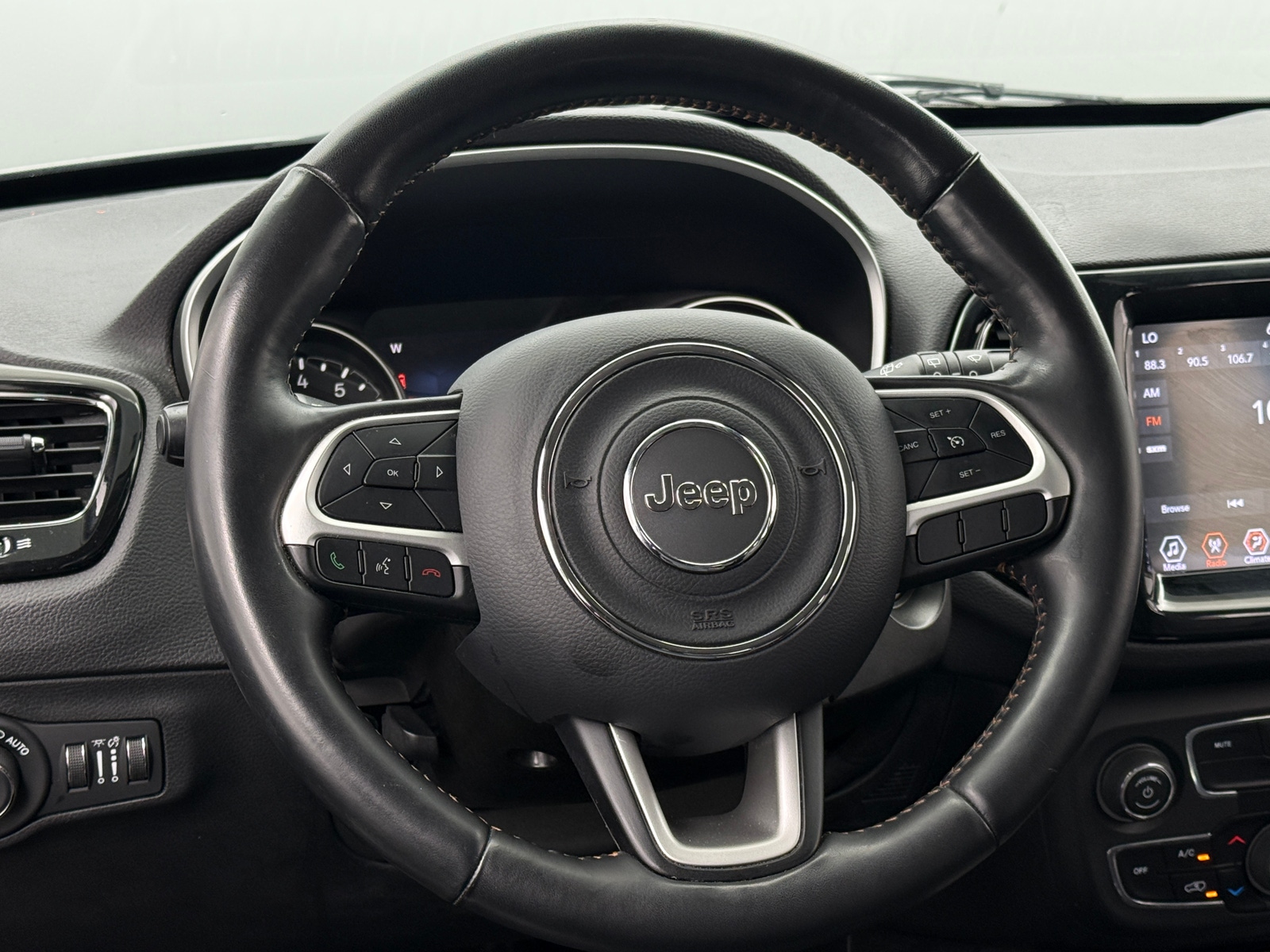 Thumbnail: 2019 Jeep Compass - 4