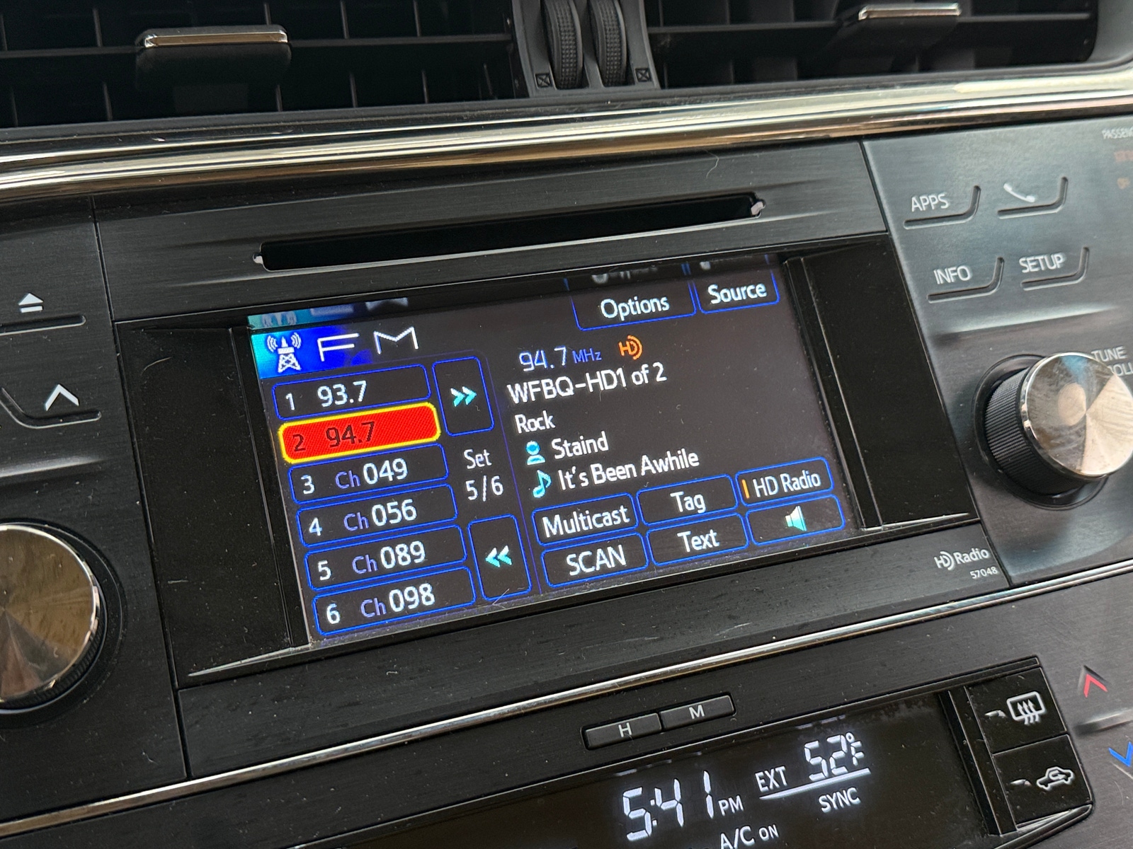 Thumbnail: 2014 Toyota Avalon - 4