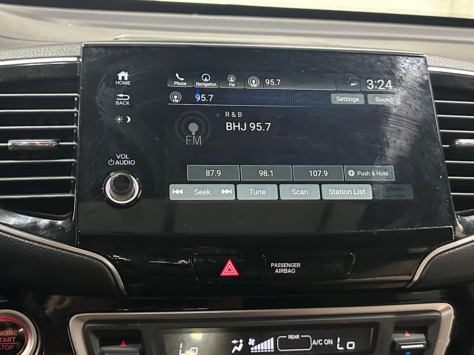 Thumbnail: 2019 Honda Pilot - 3