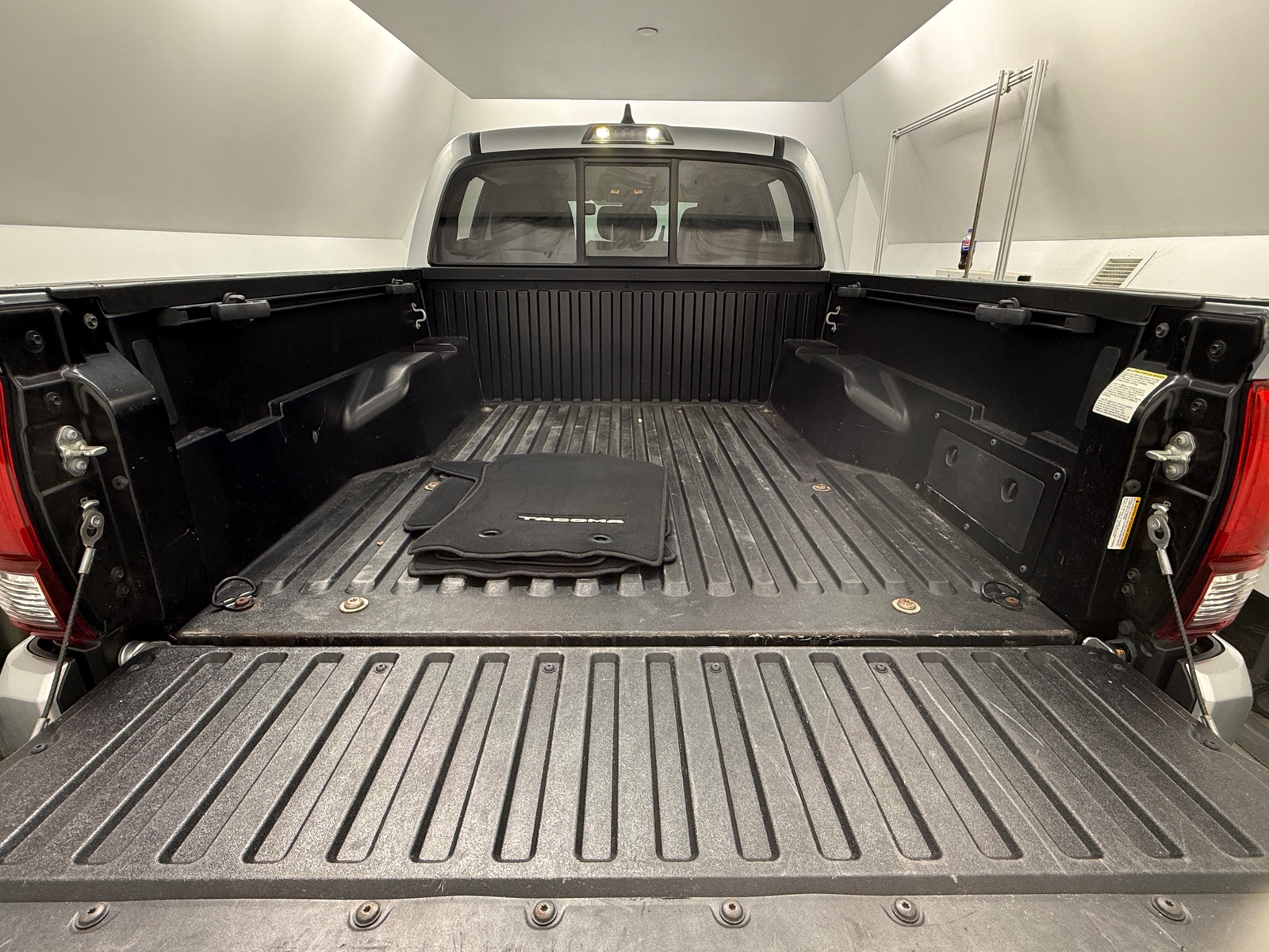 Thumbnail: 2022 Toyota Tacoma - 7