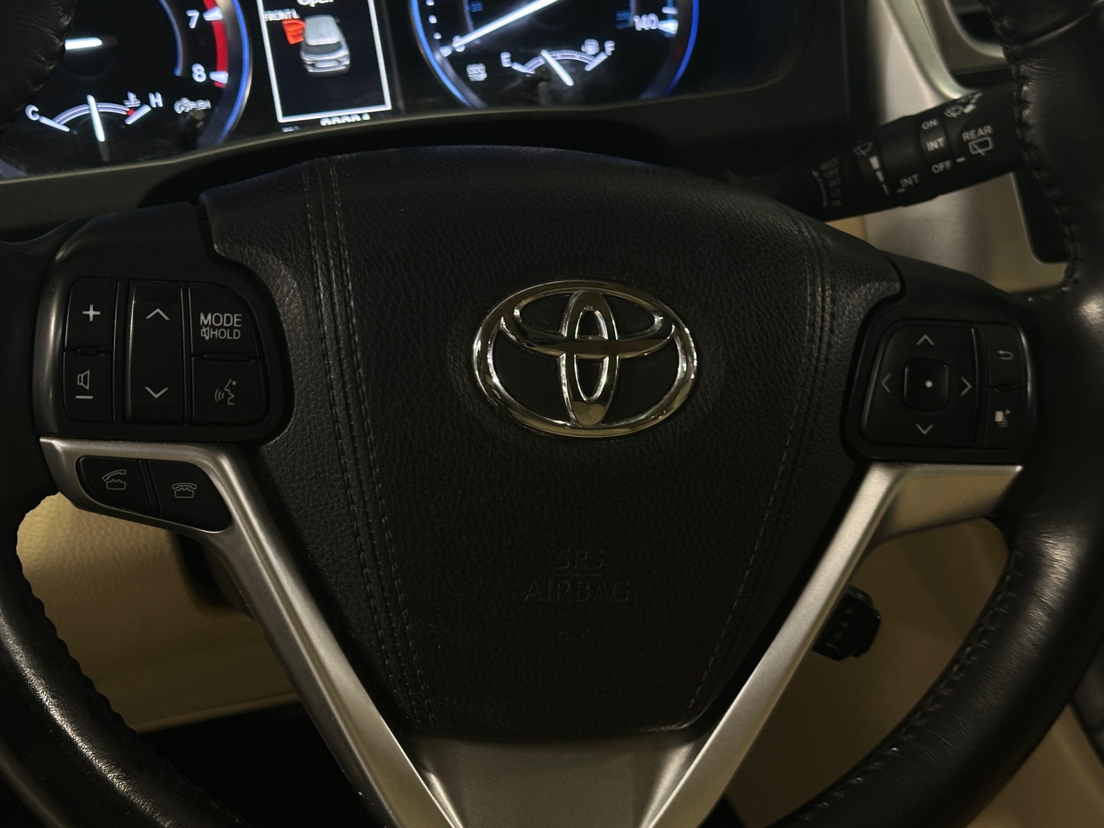 Thumbnail: 2015 Toyota Highlander - 4