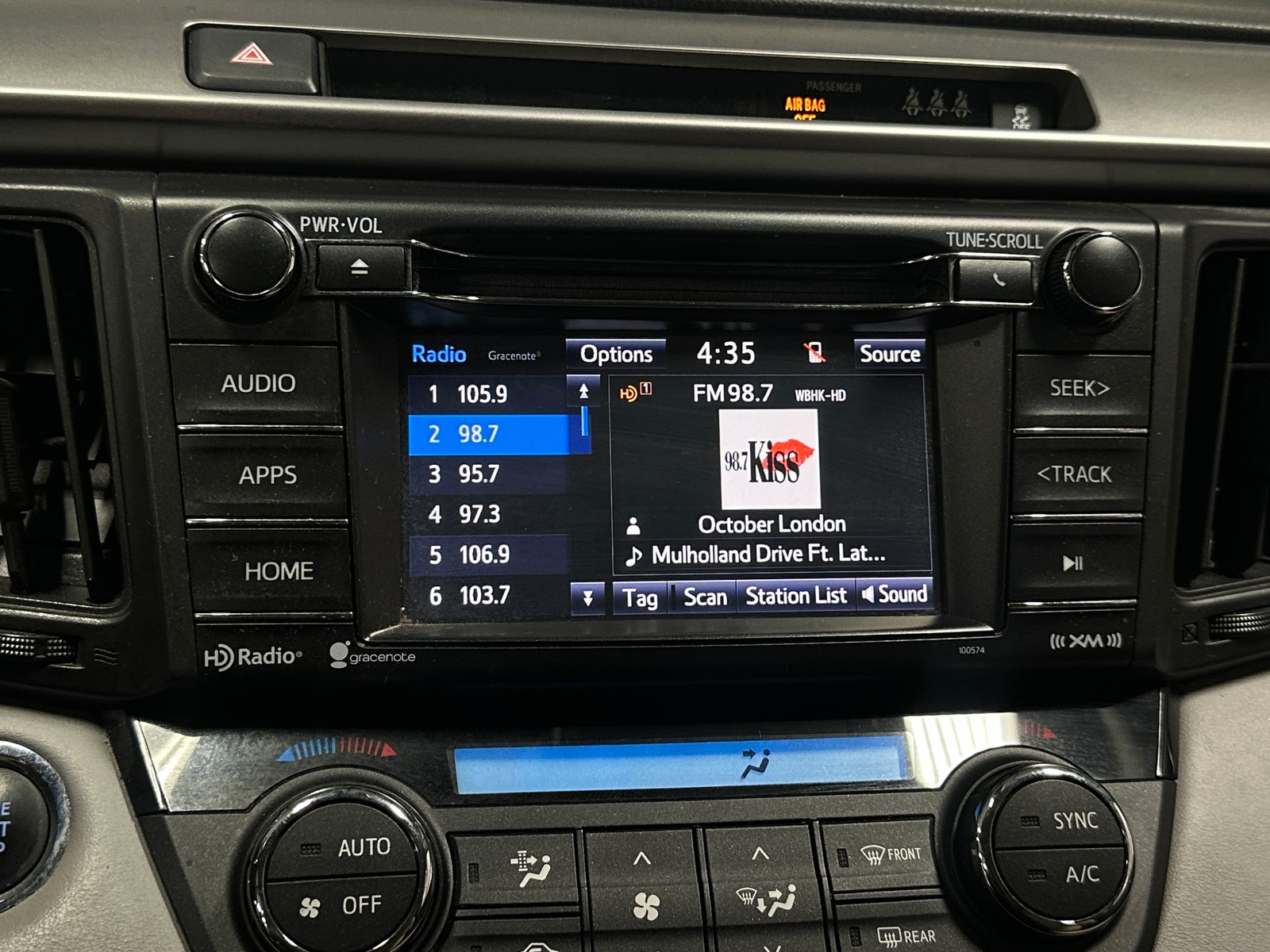 Thumbnail: 2018 Toyota RAV4 - 4