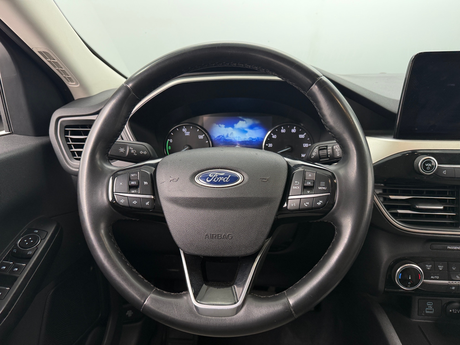 Thumbnail: 2022 Ford Escape - 5