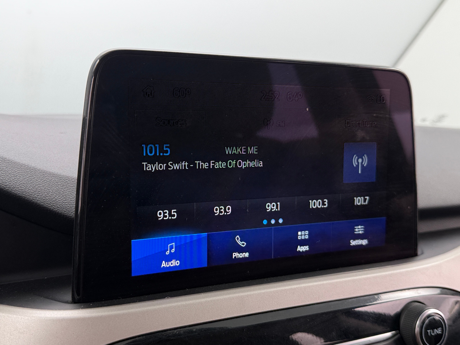 Thumbnail: 2022 Ford Escape - 4