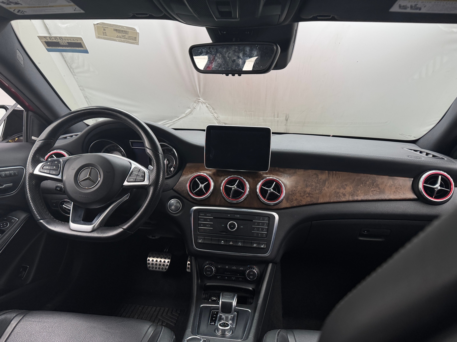 Thumbnail: 2016 Mercedes-Benz GLA - 2