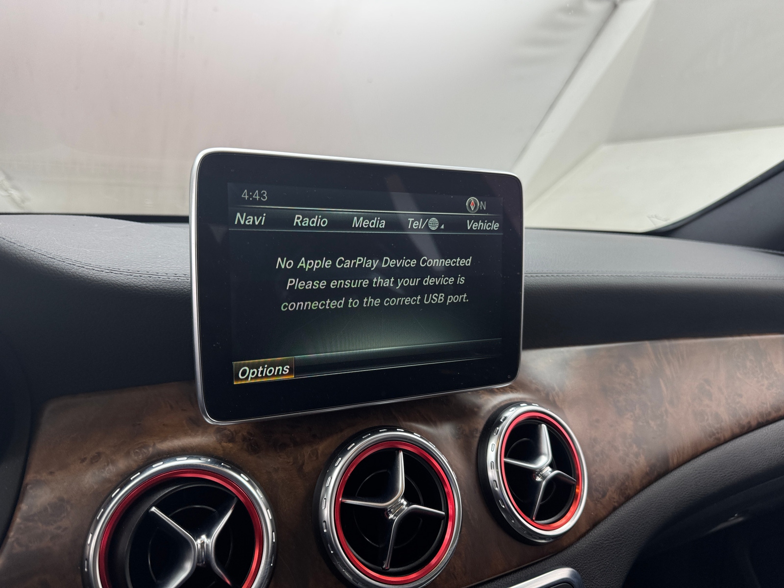 Thumbnail: 2016 Mercedes-Benz GLA - 3