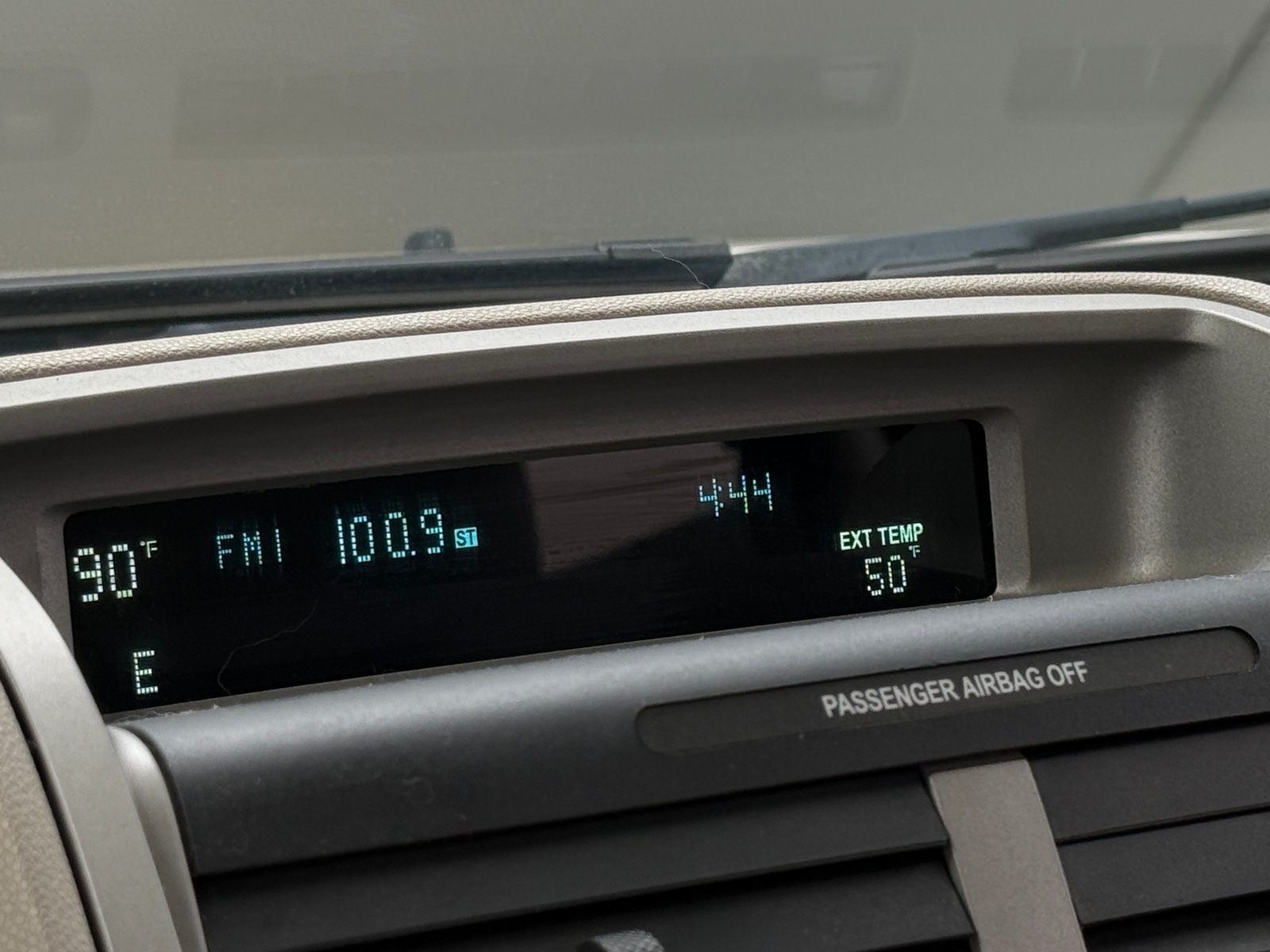 Thumbnail: 2011 Ford Escape - 4