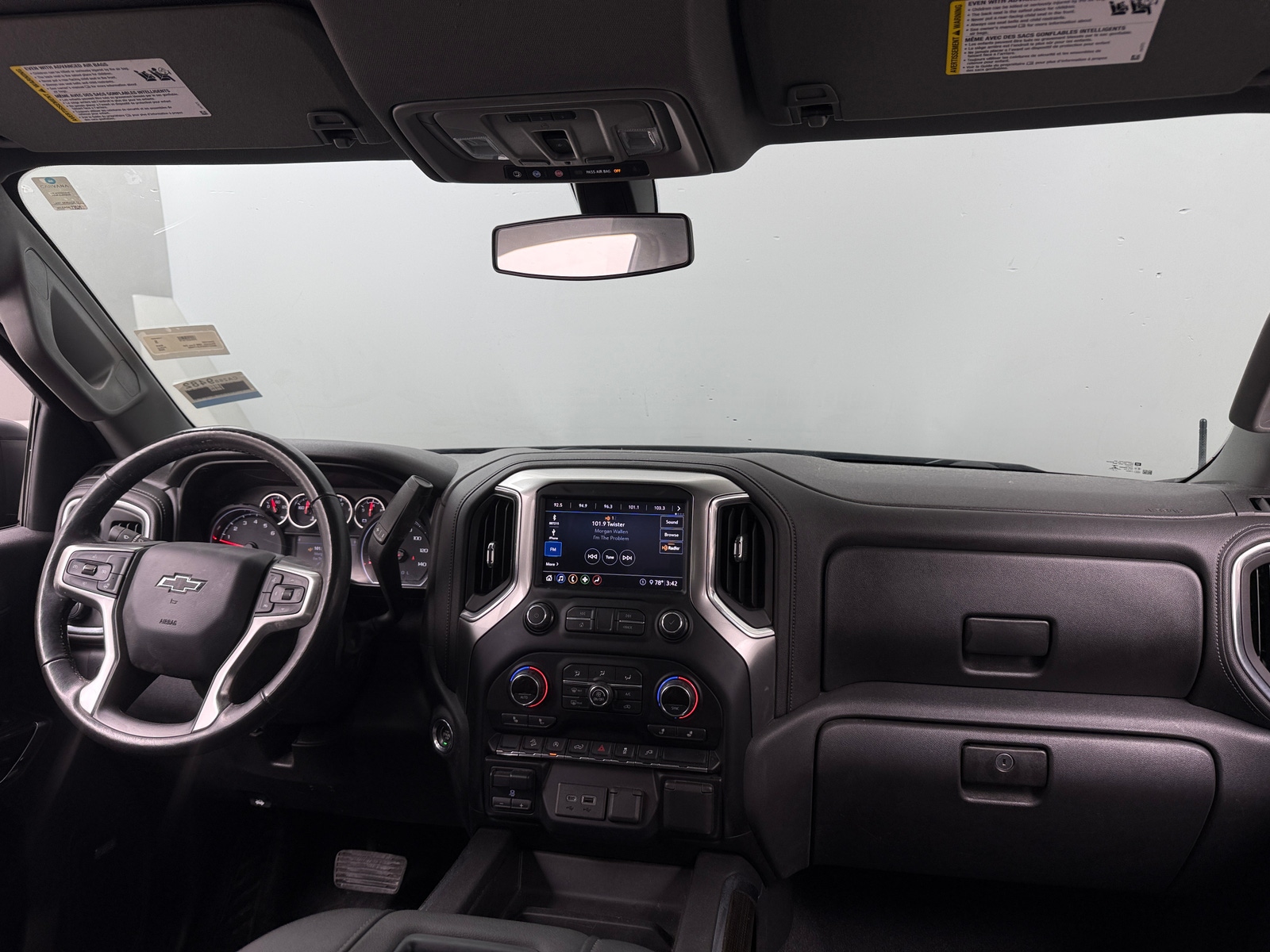 Thumbnail: 2020 Chevrolet Silverado 1500 - 3