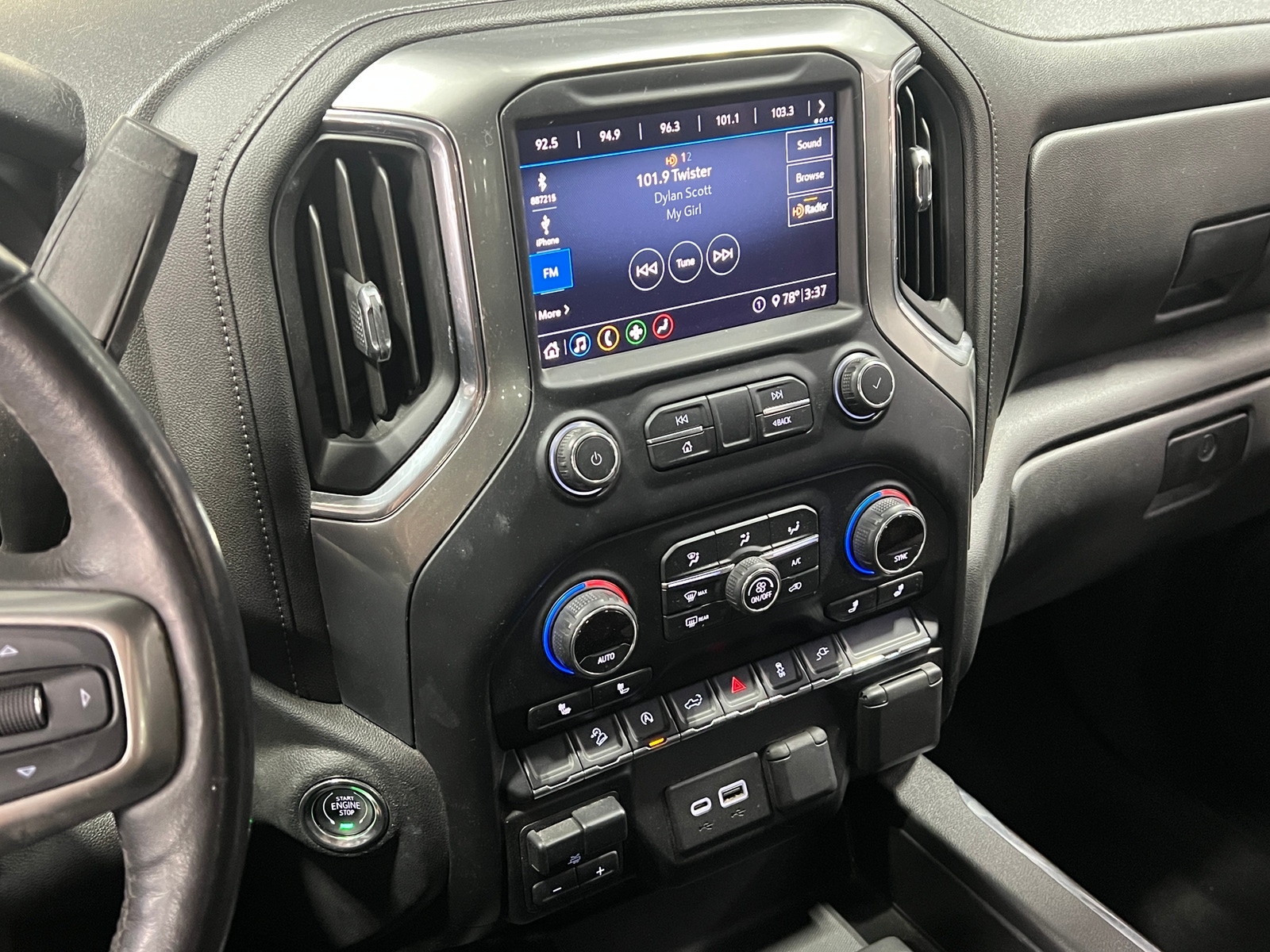 Thumbnail: 2020 Chevrolet Silverado 1500 - 4