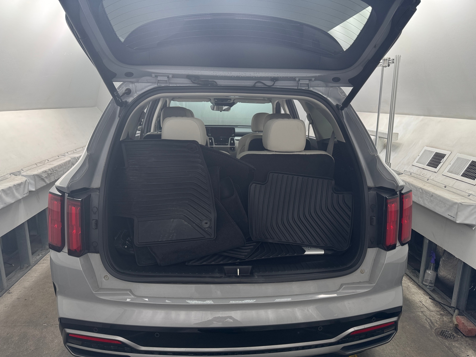 Thumbnail: 2022 Kia Sorento - 6