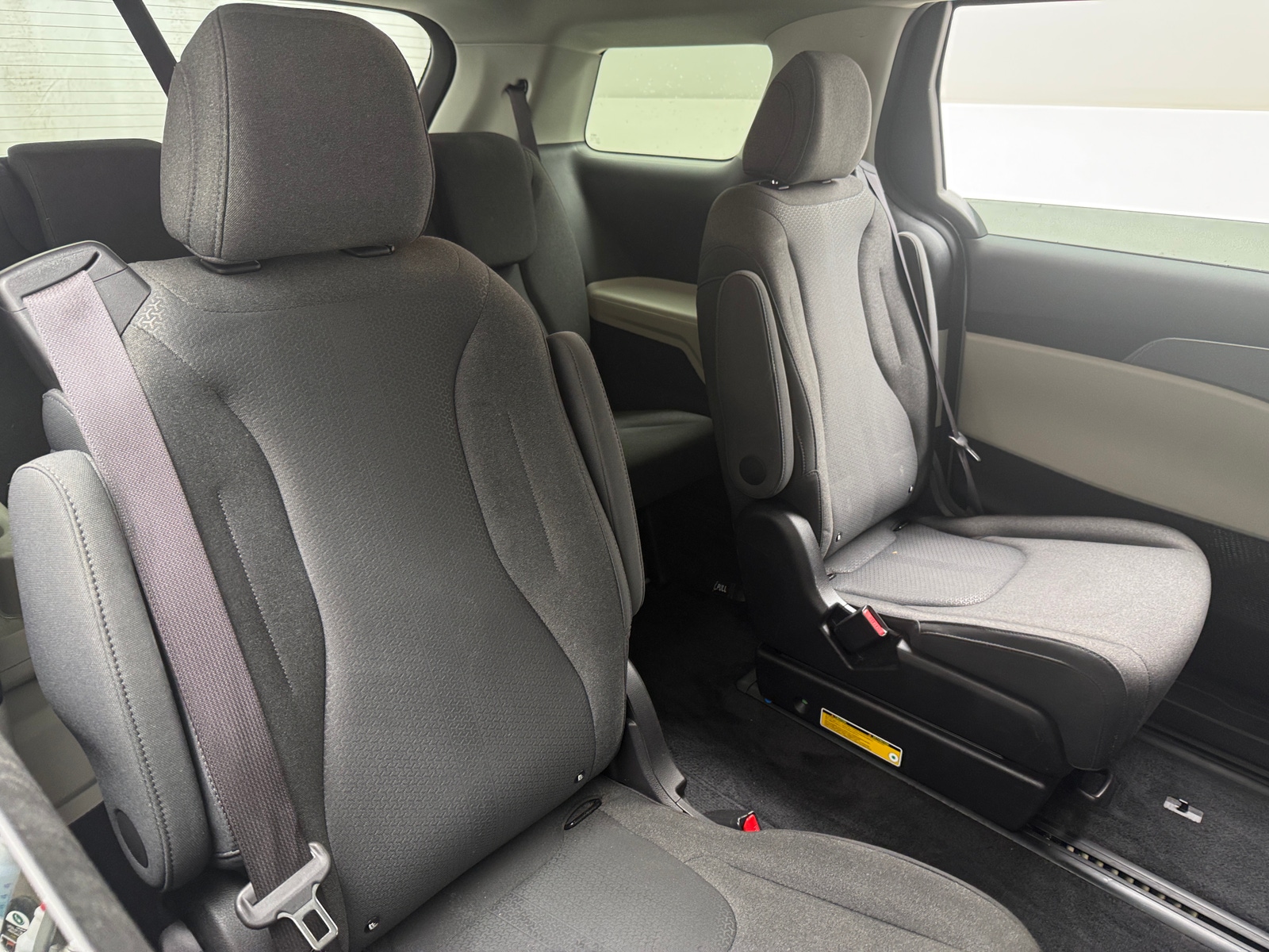 Thumbnail: 2023 Kia Carnival - 6