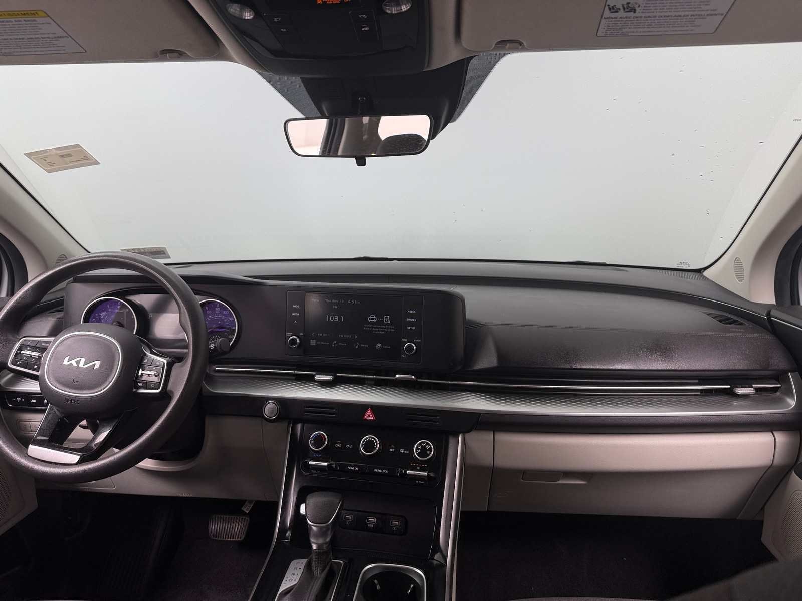 Thumbnail: 2023 Kia Carnival - 3